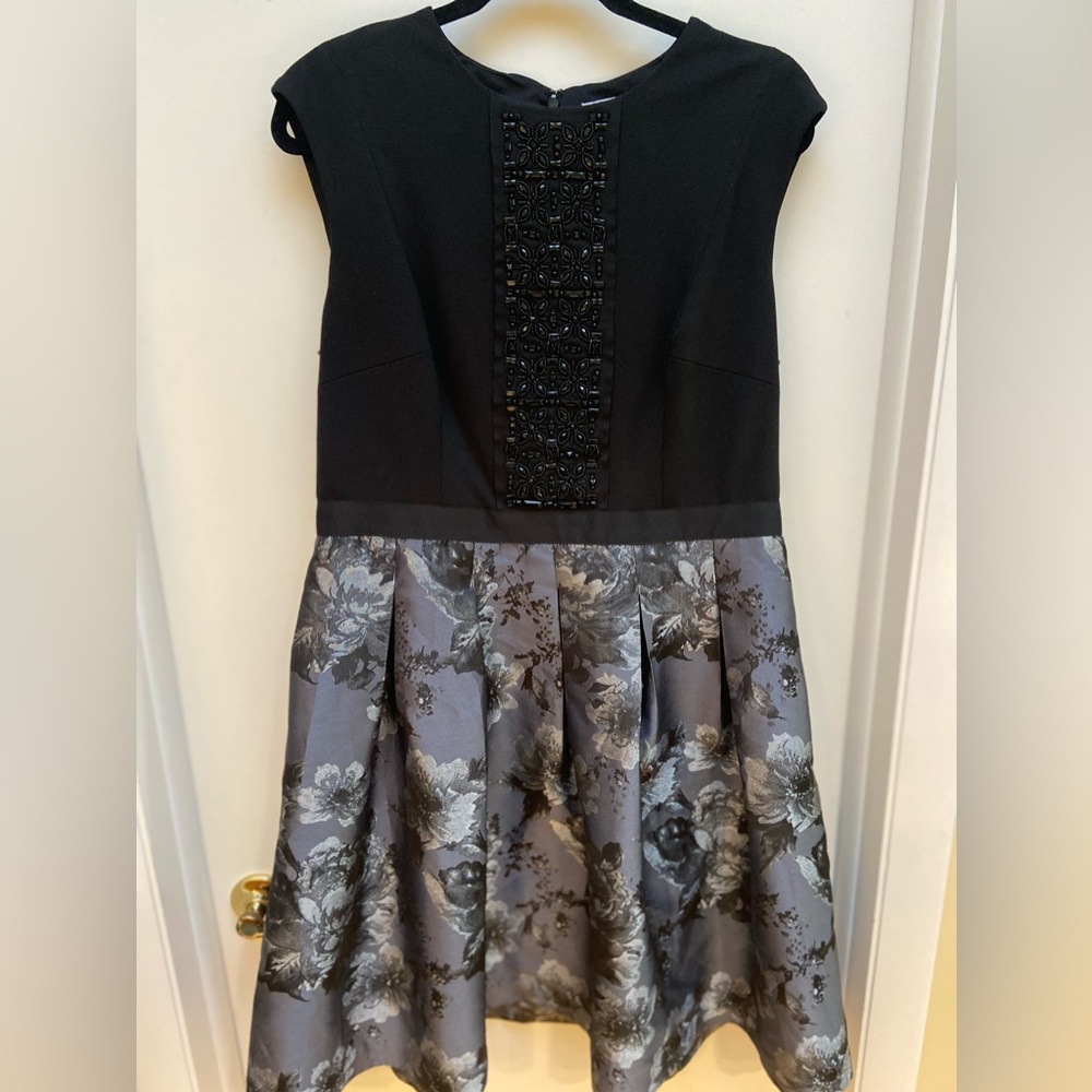 Luxe, by Carmen Marc Valvo size 16 cocktail dress